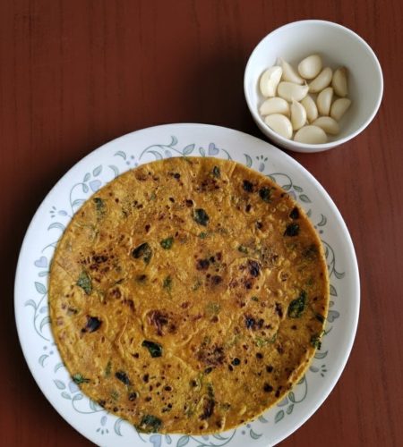 Kothmir Garlic Thepla